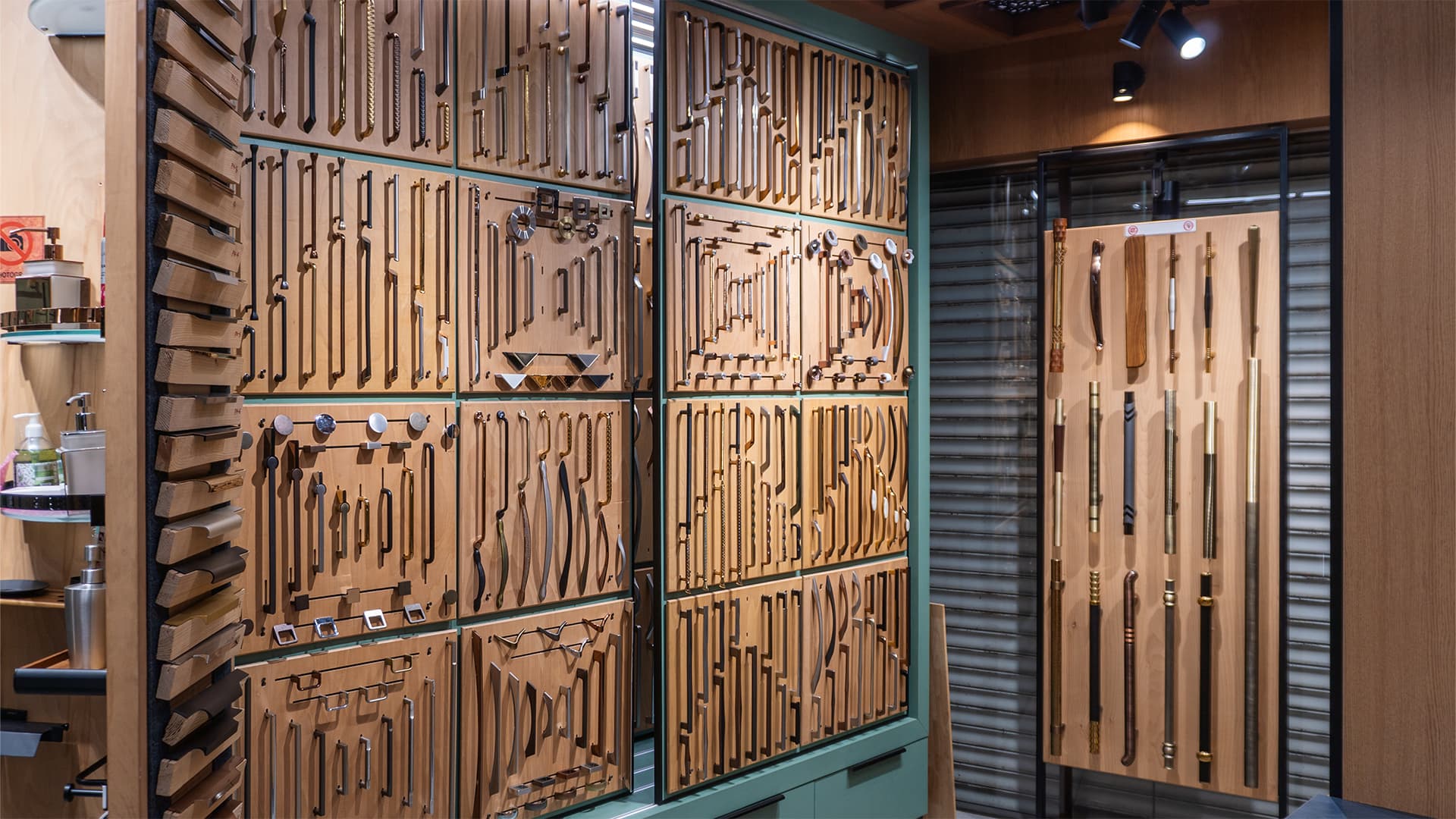 Interior Hardware Shop